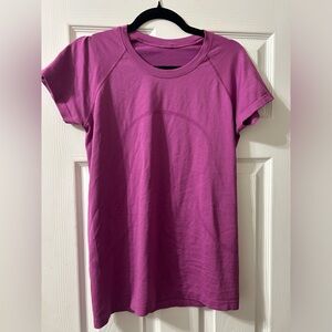 Swiftly Tech Short-Sleeve Shirt 2.0 | Lululemon | Vivid Plum | Size 8